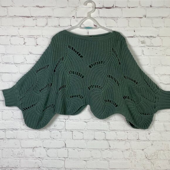 Moon & Madison Sage Green Scallop Edges Batwing Sweater - Picture 4 of 4